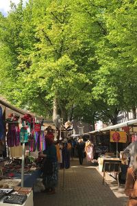 f. Old-fashioned strolling on the Noordermarkt