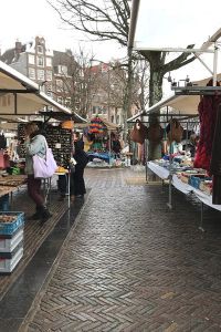 g. Whatever the time of year: it is always worth visiting the Noordermarkt